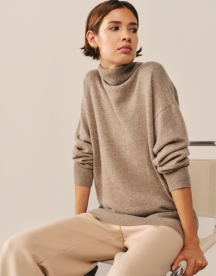 Cashmere Roll Neck Jumper - Hot Chocolate