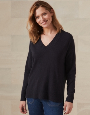 Cashmere V-Neck Jumper | Clothing Sale | The White Company UK