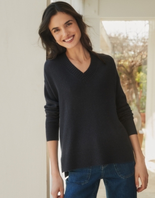 Cashmere V-Neck Jumper | Clothing Sale | The White Company UK