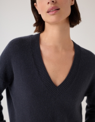 Cashmere V-Neck Jumper - Slate Grey