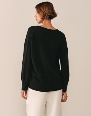 Cashmere V-Neck Jumper - Black