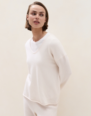 Cashmere Voop Neck Jumper - Porcelain