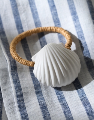 Ceramic Shell Napkin Rings – Set of 4