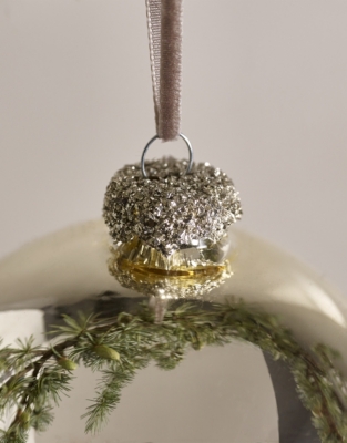 Champagne Glass Bauble – 9cm