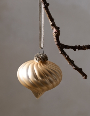 Champagne Ribbed Baubles – Set of 4