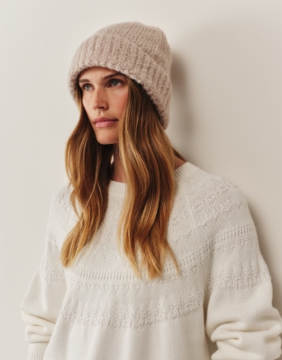 Change Stitch Beanie Hat with Alpaca