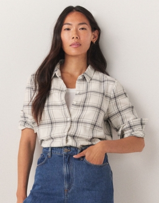 AE Cropped Flannel Shirt