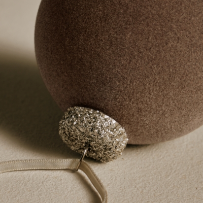 Chocolate Bauble – 9cm