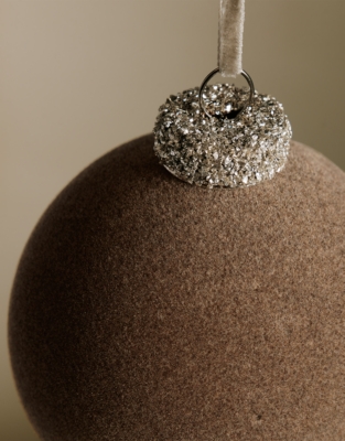 Chocolate Bauble – 9cm