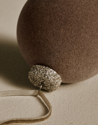 Chocolate Bauble – 9cm