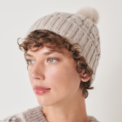 Chunky Cable Knit Bobble Hat