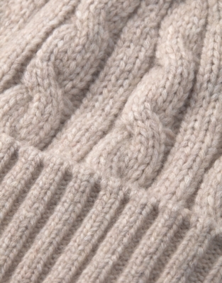 Chunky Cable Knit Bobble Hat