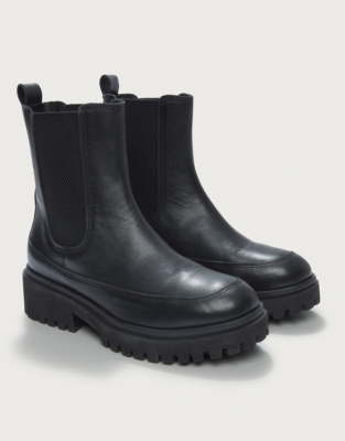 Black leather outlet chunky chelsea boots