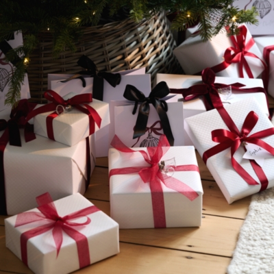 Claret Ribbons – Set of 2