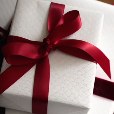 Claret Ribbons – Set of 2