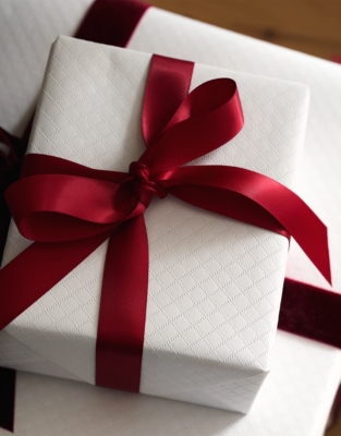 Claret Ribbons – Set of 2
