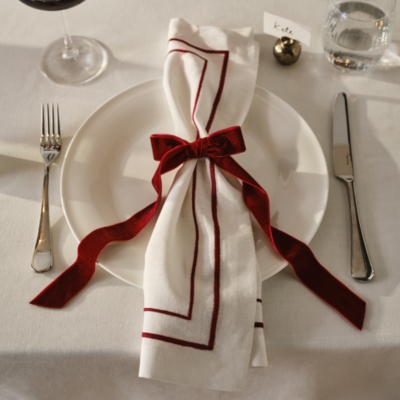Claret Velvet Napkin Bows – Set of 6