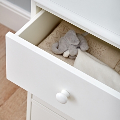 The white company store chest of drawers