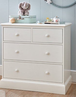 Classic Chest of Drawers