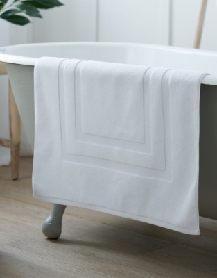 Classic Double Border Bath Mat