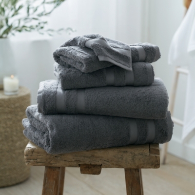 Simple Border Bath Towel Set Of 2