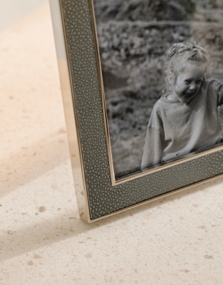 Classic Grey Textured Photo Frame – 4x6"