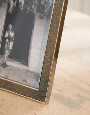 Classic Grey Textured Photo Frame – 5x7”