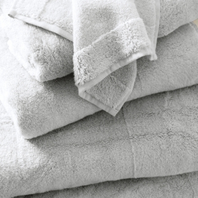 The White Company Pearl Grey Hydrocotton Super Jumbo Towel