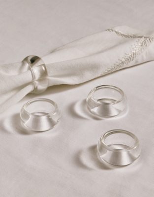 Clear Glass Napkin Rings – Set of 4