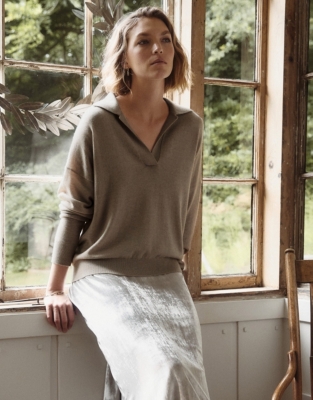 White company store cashmere jumpers