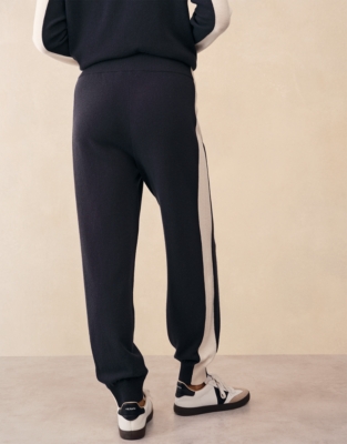 Contrast Panel Jogger with Cashmere