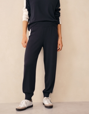 Contrast Panel Jogger with Cashmere