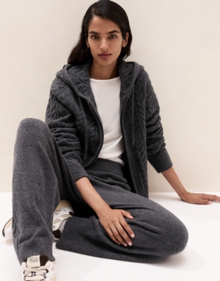 Cosy Cable-Detail Joggers