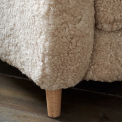 Cosy Sheepskin Chair