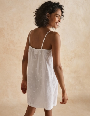 The white outlet company nightdresses