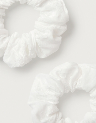 Cotton Broderie Scrunchie – Set of 2