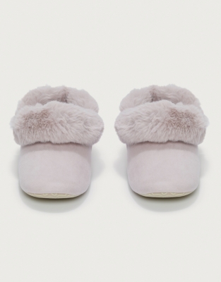 White company 2025 slipper boots