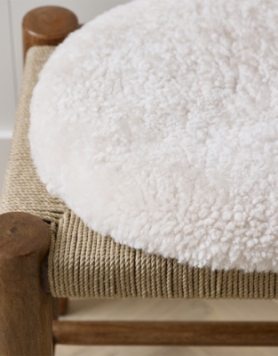 Curly Sheepskin Seat Pad