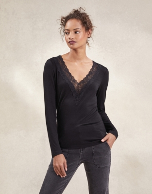 Deep v cheap neck lace top