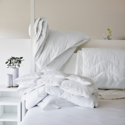 Deluxe Down Alternative Duvet – Light | Duvets | The White Company UK