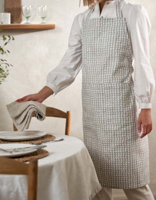 Ditsy Heart Apron
