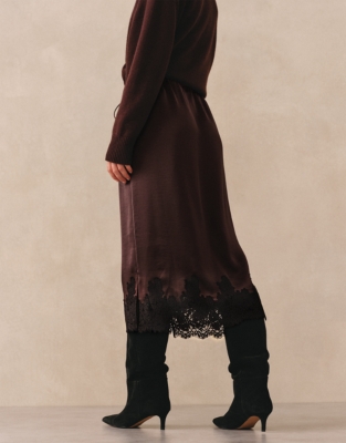 Double Satin Appliqué Lace Skirt