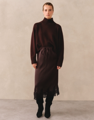 Double Satin Appliqué Lace Skirt