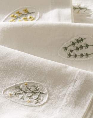 Easter Embroidered Napkins – Set of 4