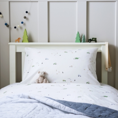 Little white 2024 company cot bedding