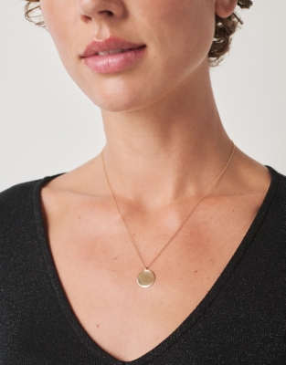 Estella Bartlett Hammered Disc Pendant Necklace - Gold