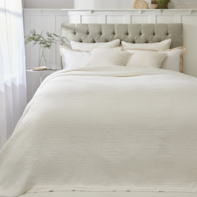 Bedspread & Quilt Sets | Coverlets | The White Company US