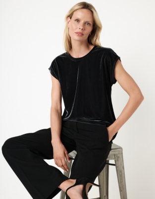 Extended Shoulder Velvet Jersey Top