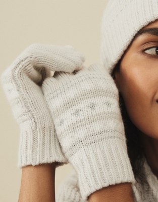 white company hat and scarf