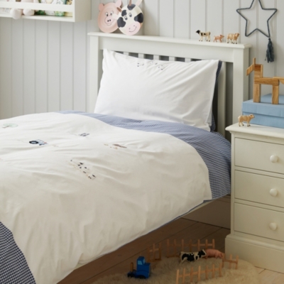 White company cot outlet bedding